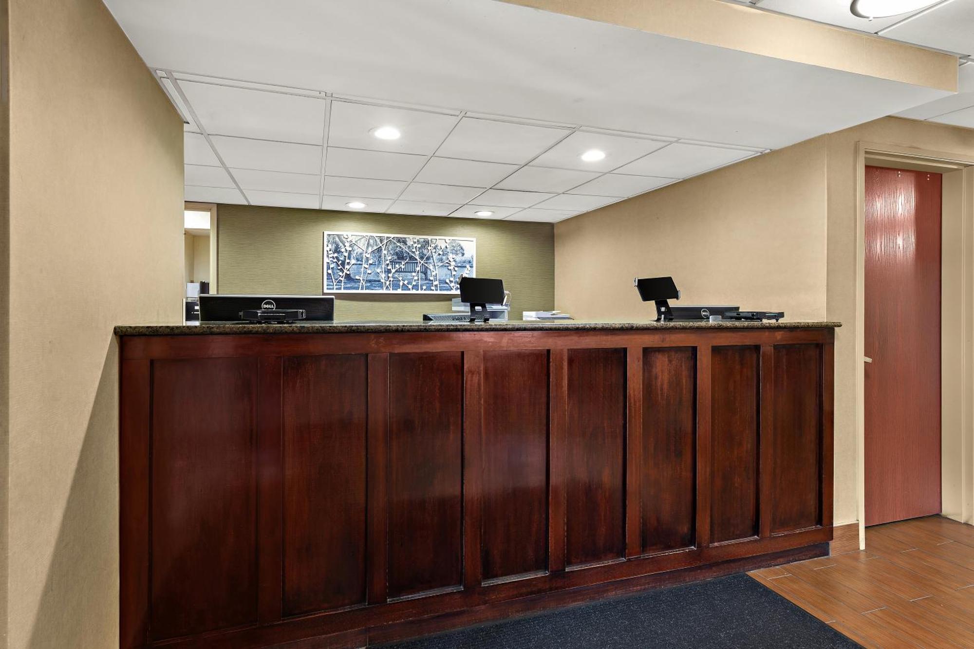 Sleep Inn & Suites Near Joint Base Andrews-Washington Area Morningside Exterior foto